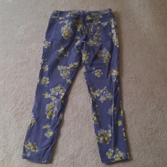 Floral pants - Picture 6 of 7